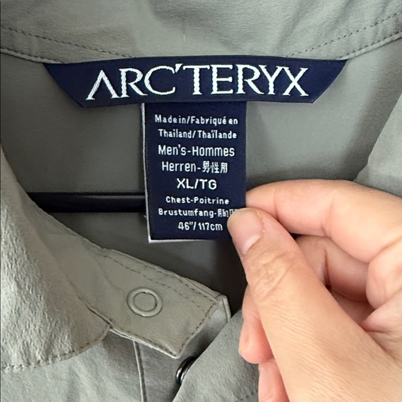 ARC`TERYX  Shirt Stretch Short Sleeve in taupe. Size XL - Picture 3 of 6